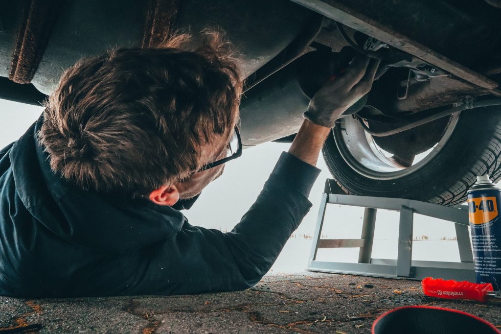 Chip tuning onderdelen en gereedschap voor voertuigoptimalisatie