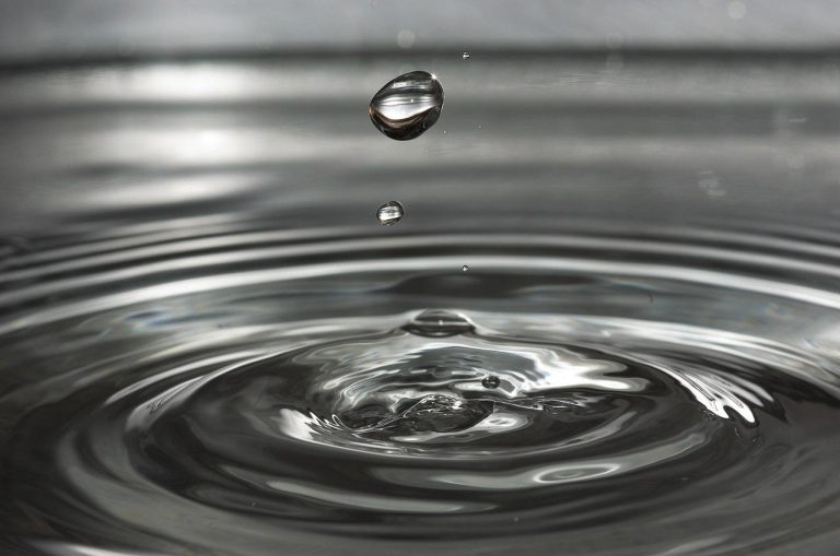 Home Opslagtanks voor waterplanning op zomerfestival spreiden waterverdeling over terrein